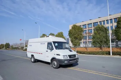 IVECO Refrigerator cooling van Refrigerated Box Truck