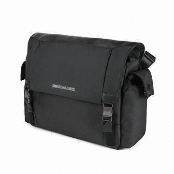 Messenger Bag with Zipper Closure, Made of 1,000D, Measures 45 x 32 x 15cm