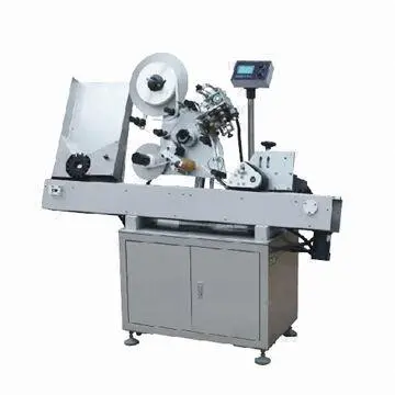 Label sticking machine, suitable for labelling driving, high precision