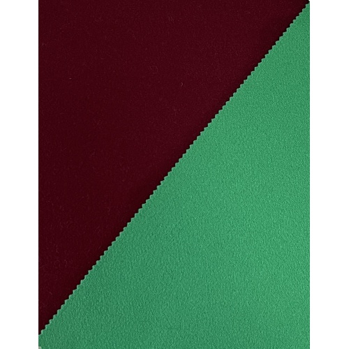 Tessuto adatto in poliestere con touch di lana kniitato