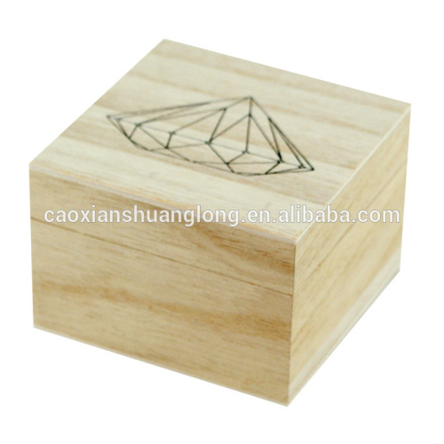 Piccola scatola in legno quadrato con logo serigrafato con coperchio