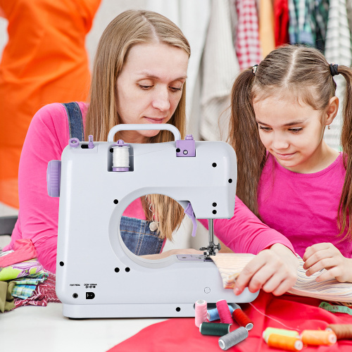 Mini les mini-machines à coudre des ménages fonctionnels pour les débutants