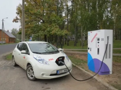 High Efficiency Electric Car Recharge Stations Enclosures With Electric Charging