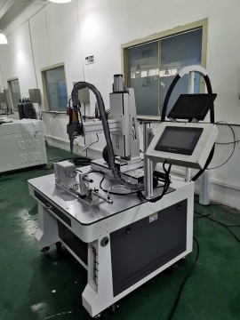 Laser spot welding machine for jewelry
