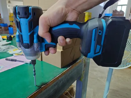 Cordless Power Tool Set: Drills, Impact Wrenches & Angle Grinders