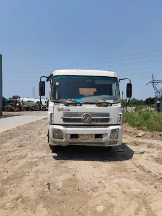 XCMG Used Truck Mounted Concrete Pump Truck