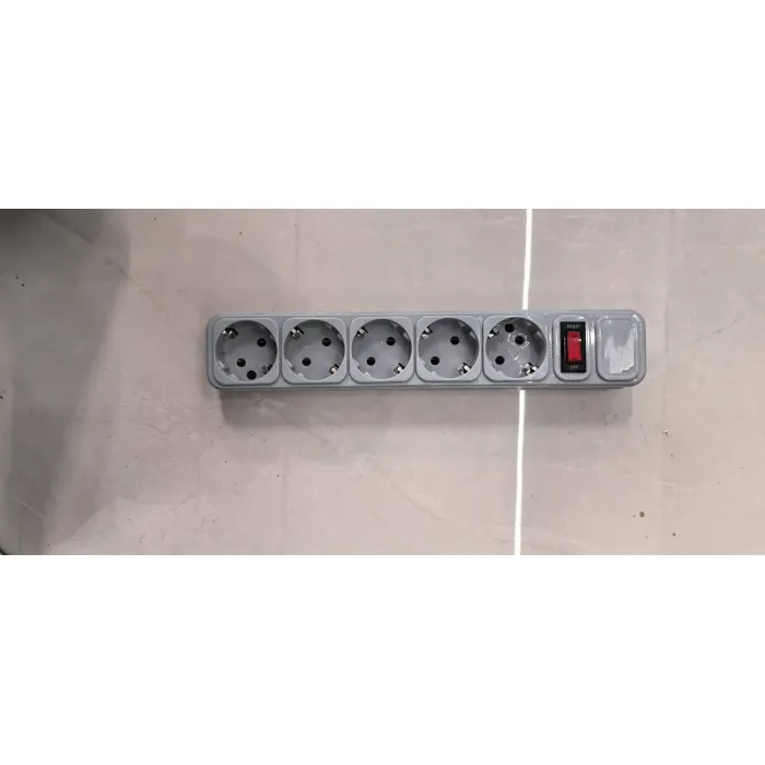 5 групповых розеток с защитой от перенапряжения