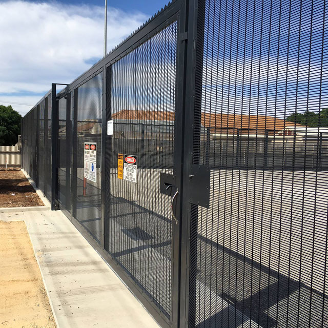 358fence (37)