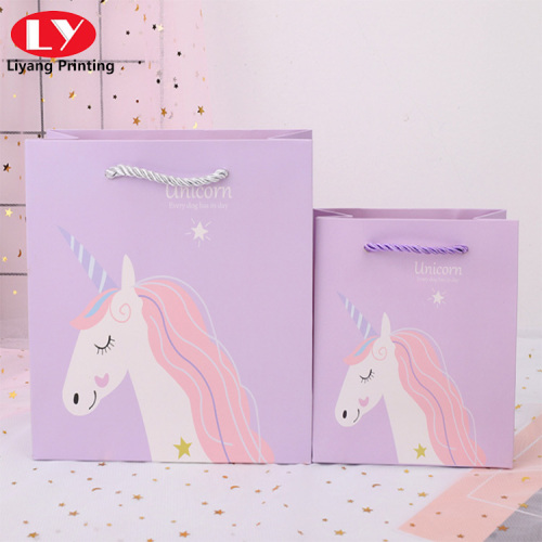 Licorne sacs à main en papier de série Cartoon peints à la main