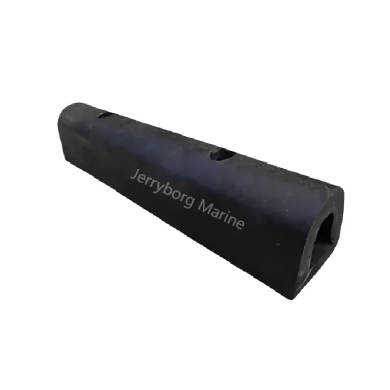D-Type Rubber Fenders Enhance Ship Docking Safety