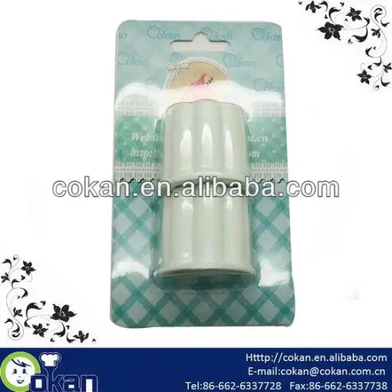 Food Grade Plastic 2 pcs Flower Cookie Mold CK-CM0302