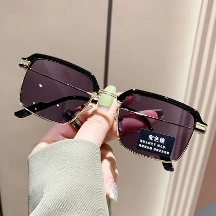 HD Anti-Blue Light Reading Glasses for Elderly - Myopia Fashion Eyebrow Frame