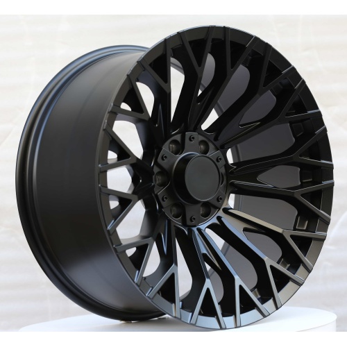 Llanta totalmente pintada en negro mate de 20 pulgadas