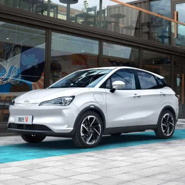 Hot Selling Used Cars Neta V in 2023 New Energy Car with Low Price