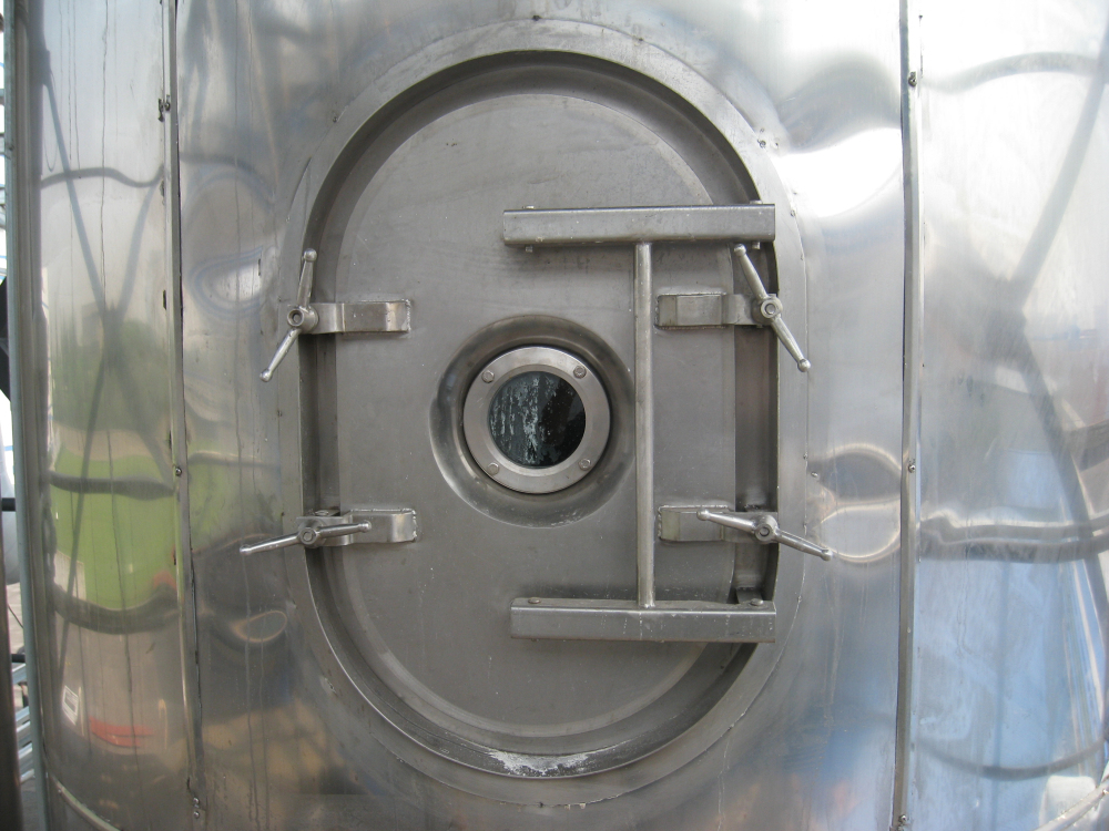 Thiamin oxidase pressure spray dryer