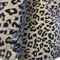 Ternos de estampa de leopardo despojados do alfinete masculino