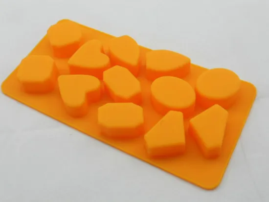 Silicone Ice cube Tray in diamond shape