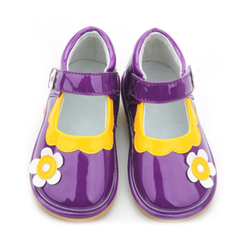 Цветни лилави скърцащи обувки