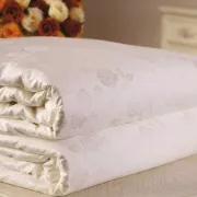 Handmade silk duvet with cotton shell