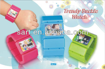 hot sale cheap trendy bangle watch for girls