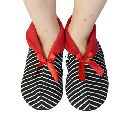 OEM Super Soft Non-Slip Ladies' Cozy Winter Indoor Socks Booties