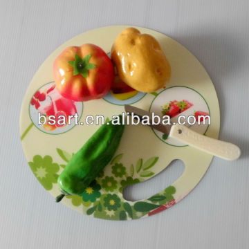 One-off plastic chopping blocks for picnic