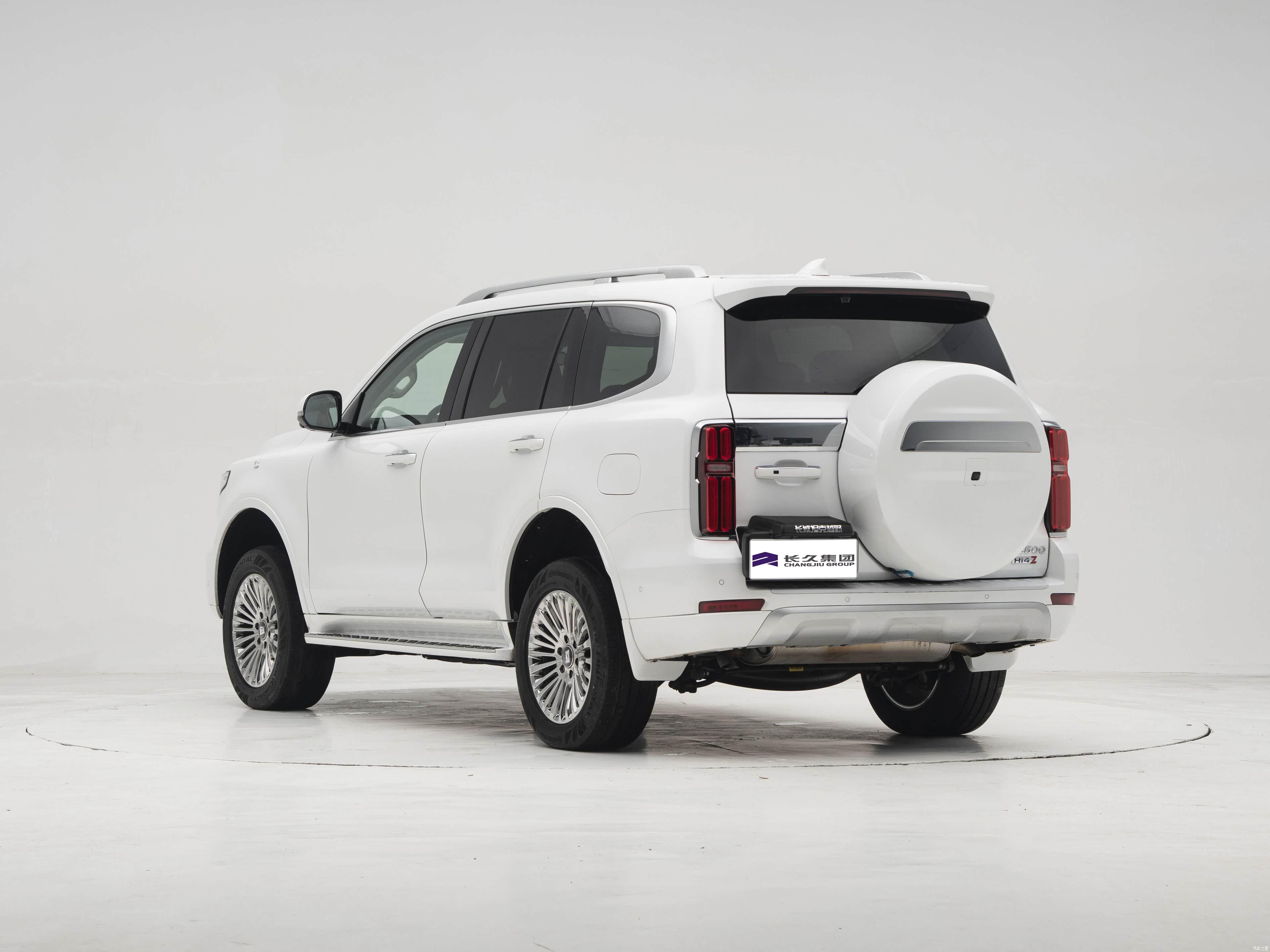 Tank500 2025 Hi4-Z Luxury High Performance SUV