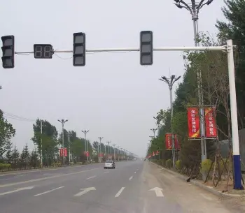 6 Meter Hot Dip Galvanized Steel Traffic Light Pole / Sign Pole (Red/Green)