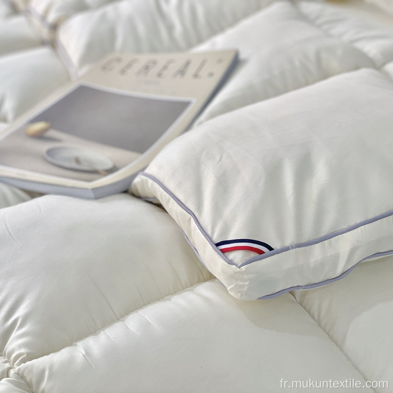 Hotel Goose / Duck Down Quilt Devet Coulette Blanc