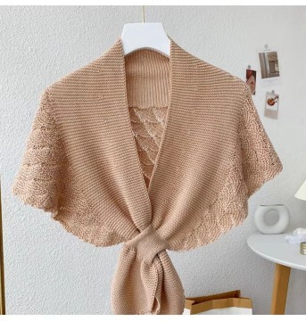 2024 Spring/Summer Women's Knitted Poncho Sweater with Turn-Down Neck