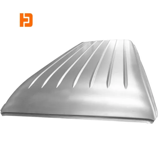 Auto body covering panel
