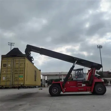 Kalmar DRF450 60S5 Reach Stacker in Shanghai Port
