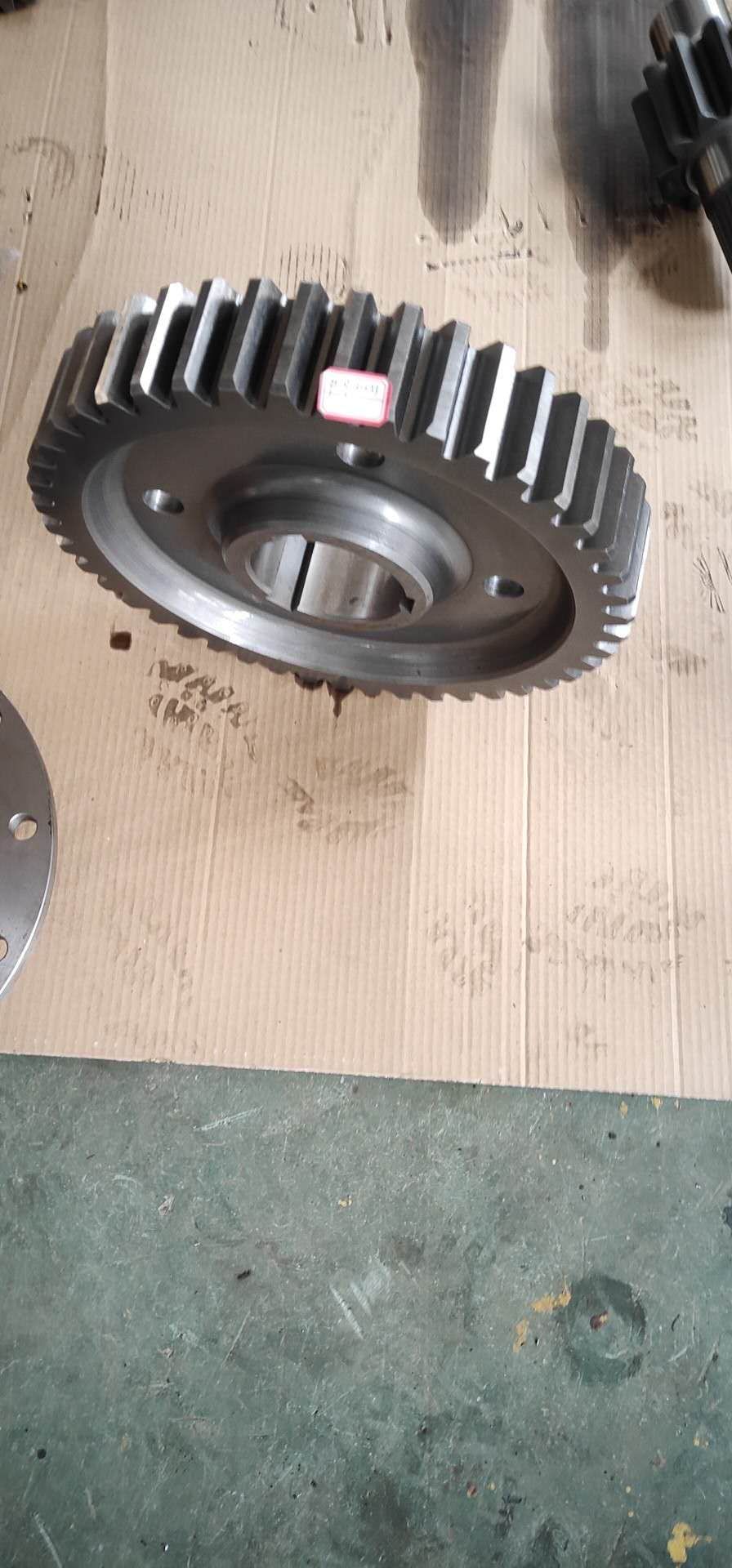 Shantui SD16 Gear Bulldozer Gear 16y-18-00018