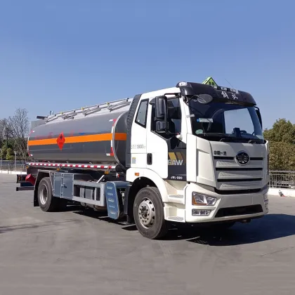 FAW Heavy Trucks 4X2 15000 Liters Refuelling Tank Truck/ Oil Tanker Truck