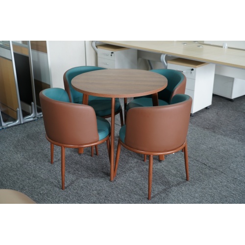 Conjunto de mesa de centro redonda com cadeiras