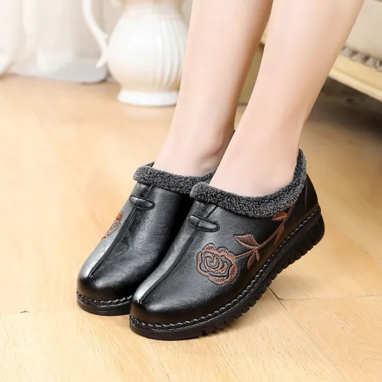 Middle aged and elderly female flower elderly shoes