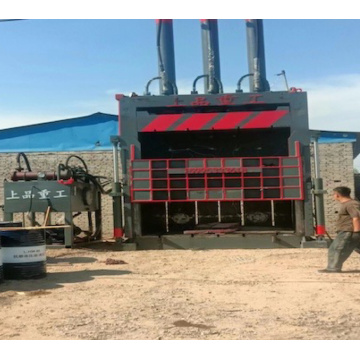 Enfardadeira vertical de alta eficiência para compressão de resíduos