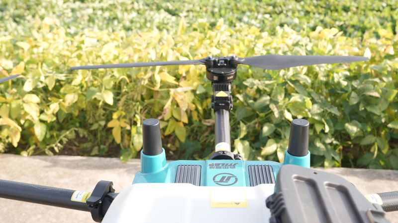 64 liters big sprayer agricultural drones