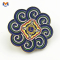 Flower shape custom metal badge lapel pins