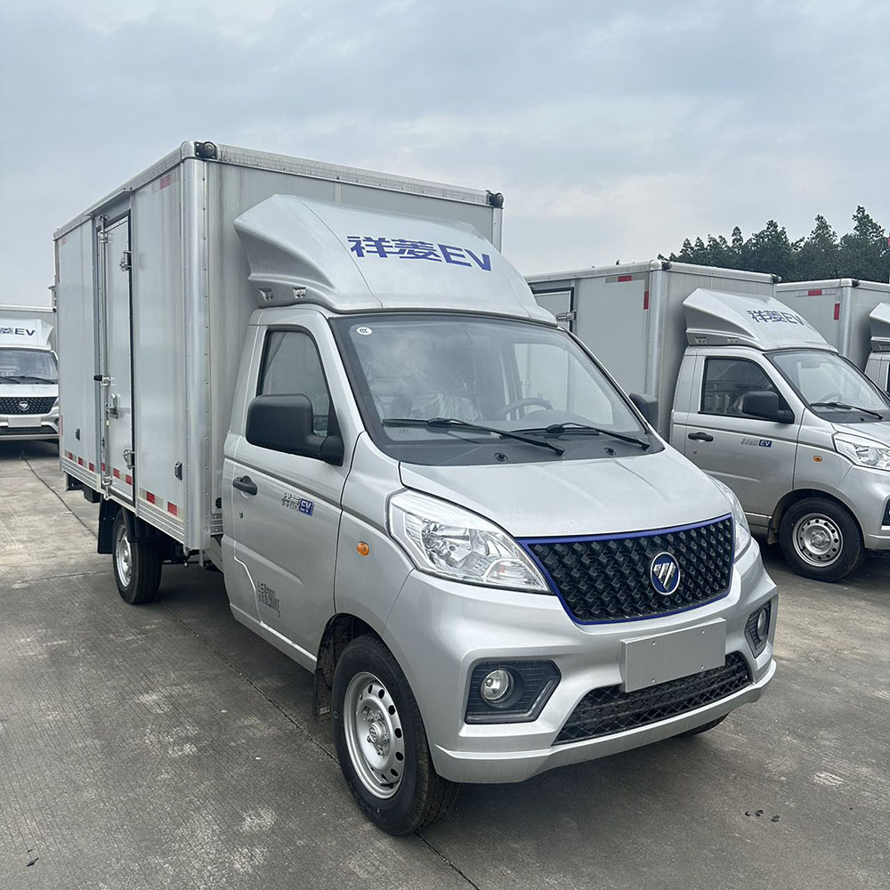 foton Xiangling V1 3.2m van