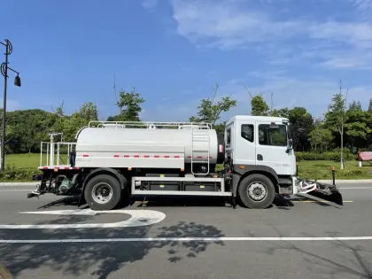 Dongfeng Electric Retractable Street Road Sweeper Truck