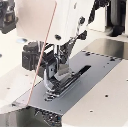 Jukis LBH-781 Industrial Buttonhole Machine