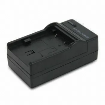 Digital Camera Charger, Suitable for Canon Camera Battery, 8.4V to 600mA DC