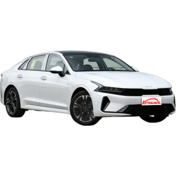 Kia K5 270T-4-drzwiowy 5-leww sedan benzynowy ze skórzanymi siedzeniami na sprzedaż w Chinach