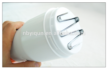 Twisting vegetable chopper With canister