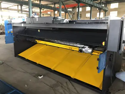 Dermax and Heiniger Heavy-Duty Shearing Solutions
