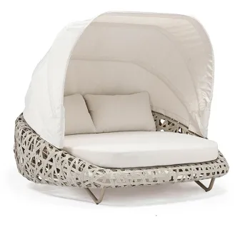High-Quality Rattan Canopy Bed for Outdoor Garden Sofa and Lounge in Bali