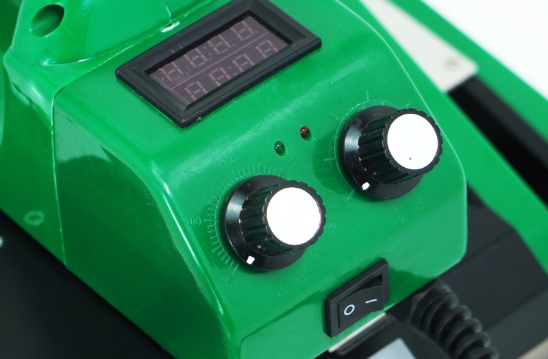 Automatic Welding Machine for Geomembranes: Sealing with Hot Wedge Technology for HDPE, LDPE, PVC, and EVA Materials