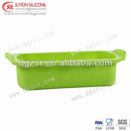 2013 nice design waterproof silicone cake mold