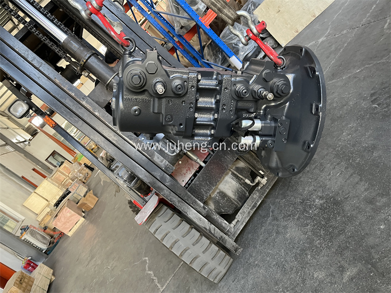 Komatsu Excavator PC200-6 Hydraulic Pump 708-2L-00150